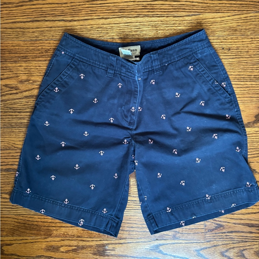 LL Bean shorts size 8